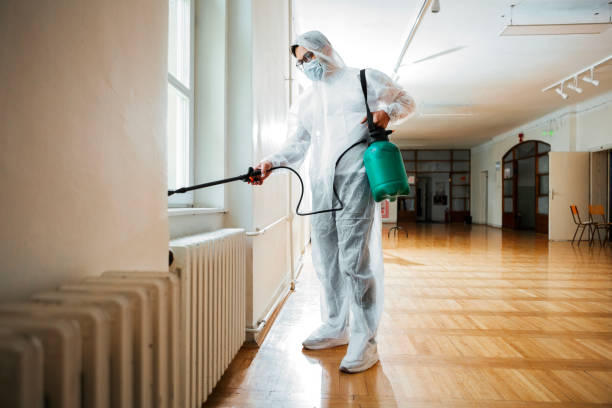 Best Best Pest Control Companies  in Walled Lake, MI